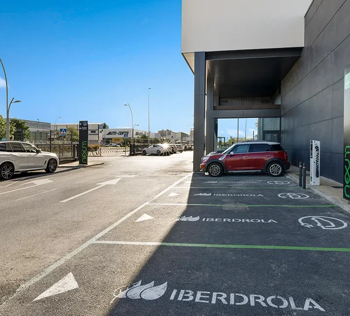 foto hotel fuenlabrada retail aparcamiento_